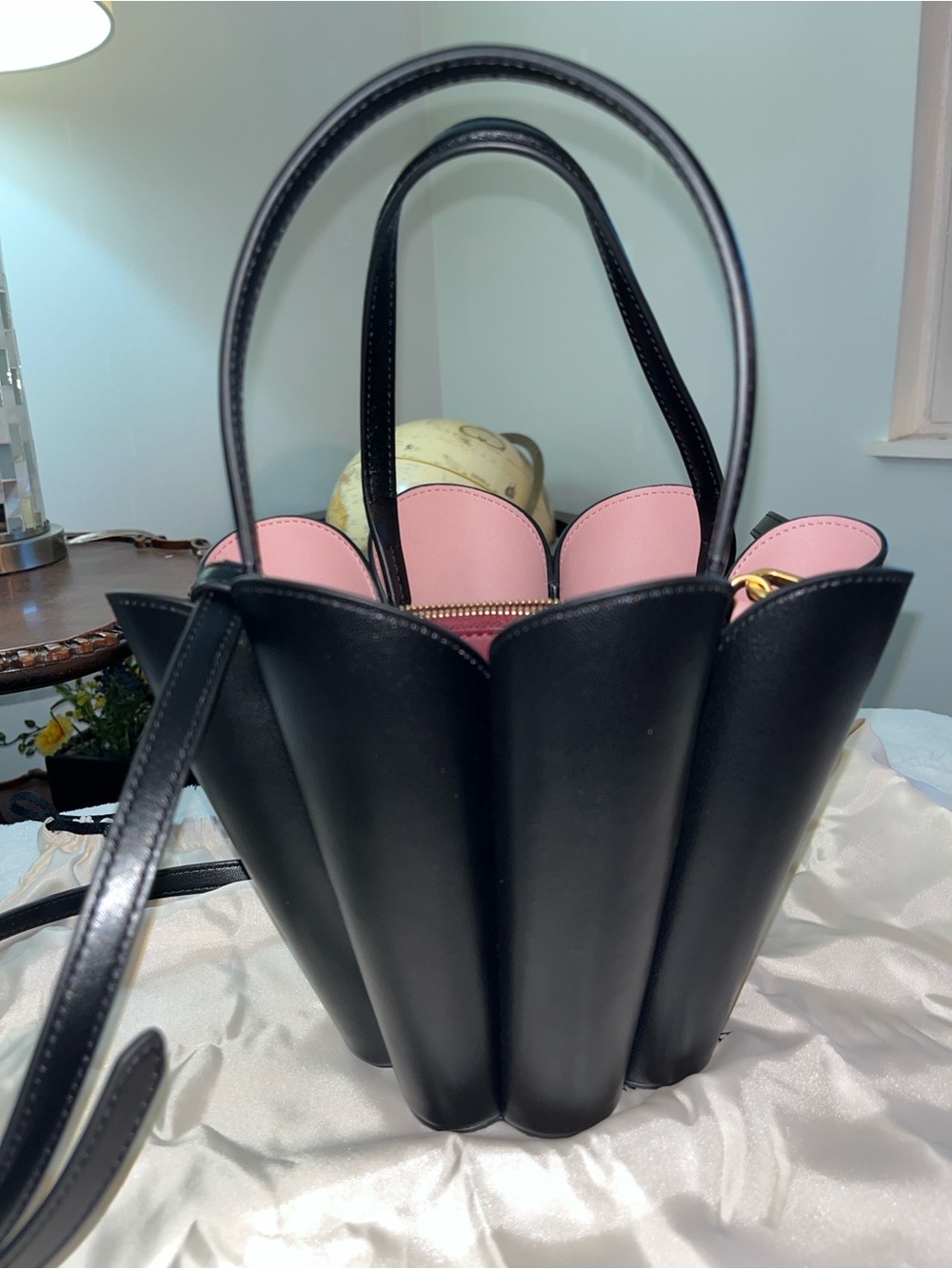 kate spade NWT! The Spade Flower Bucket Bag - Black Leather